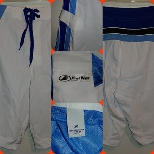 NWOT FIRST WAVE BOARDSHORTS SIZE 34